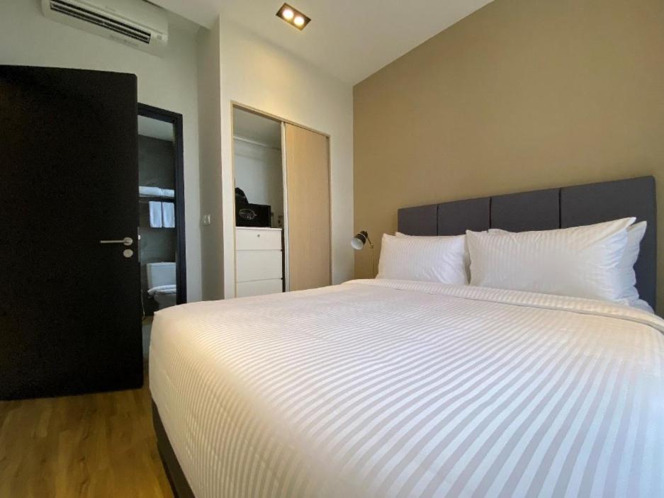 Momentus Serviced Residences Novena Сингапур Экстерьер фото