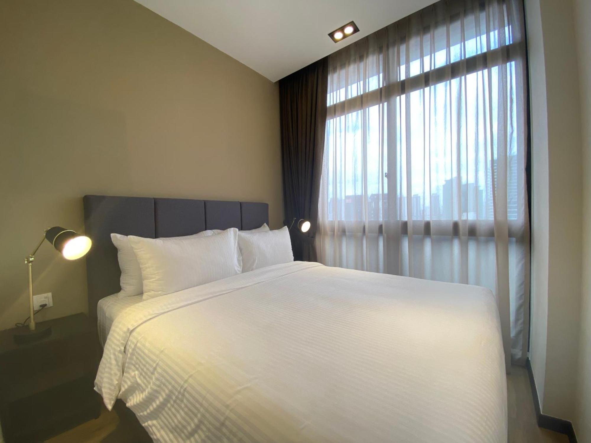 Momentus Serviced Residences Novena Сингапур Экстерьер фото