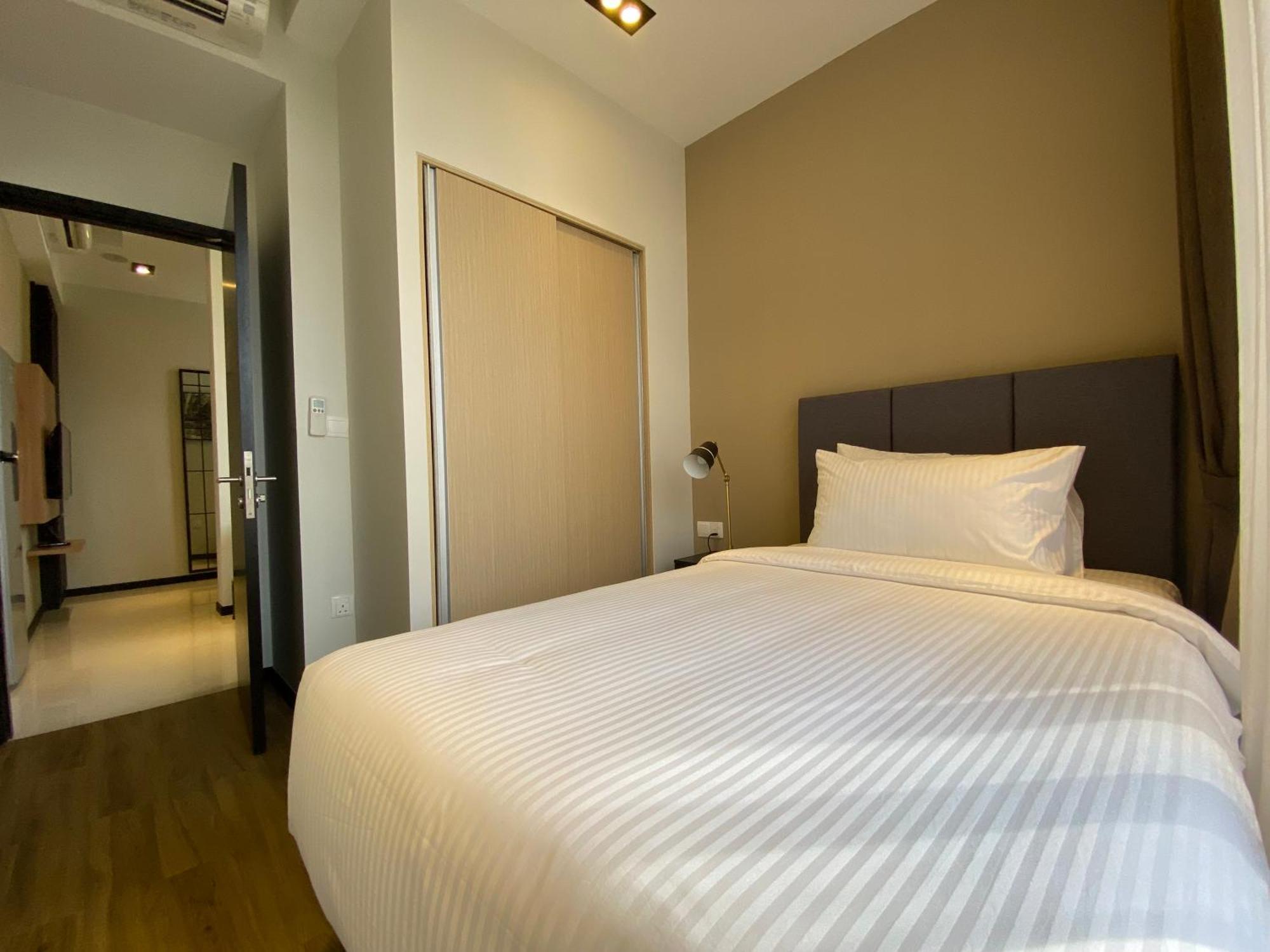 Momentus Serviced Residences Novena Сингапур Экстерьер фото